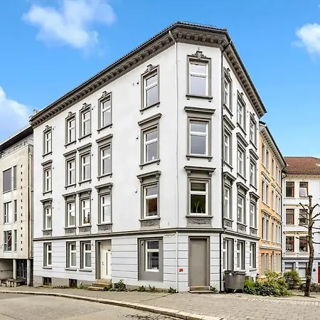 500m To Bryggen - 5m To Bus I 2 Floors & Bathrooms * Bergen