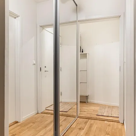 500m To Bryggen - 5m To Bus I 2 Floors & Bathrooms